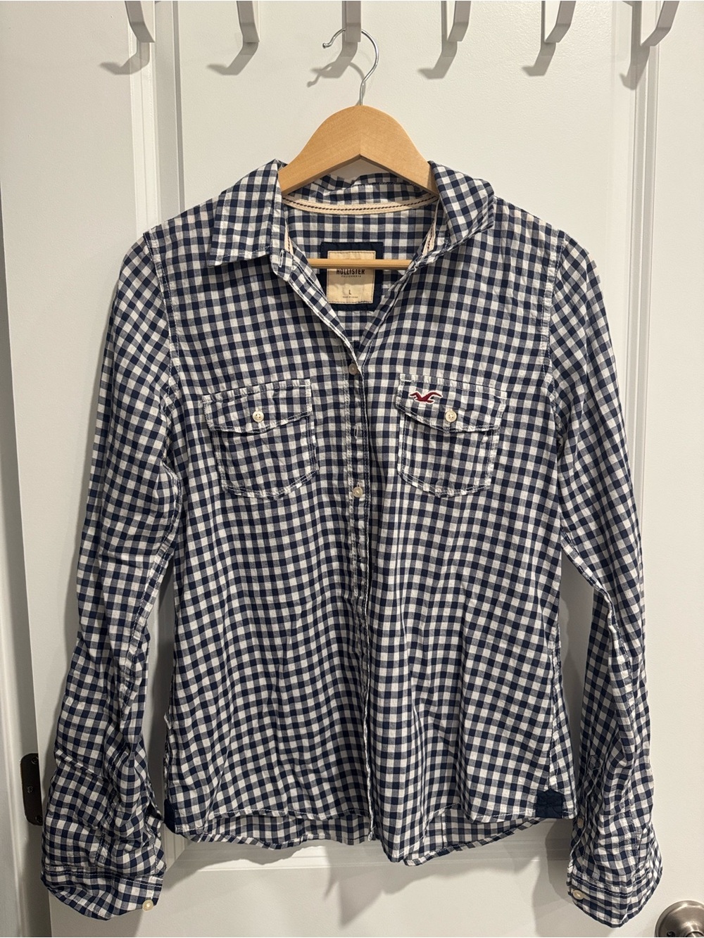 (Bundle) Hollister & J. Crew button-up shirts - Picture 2 of 5